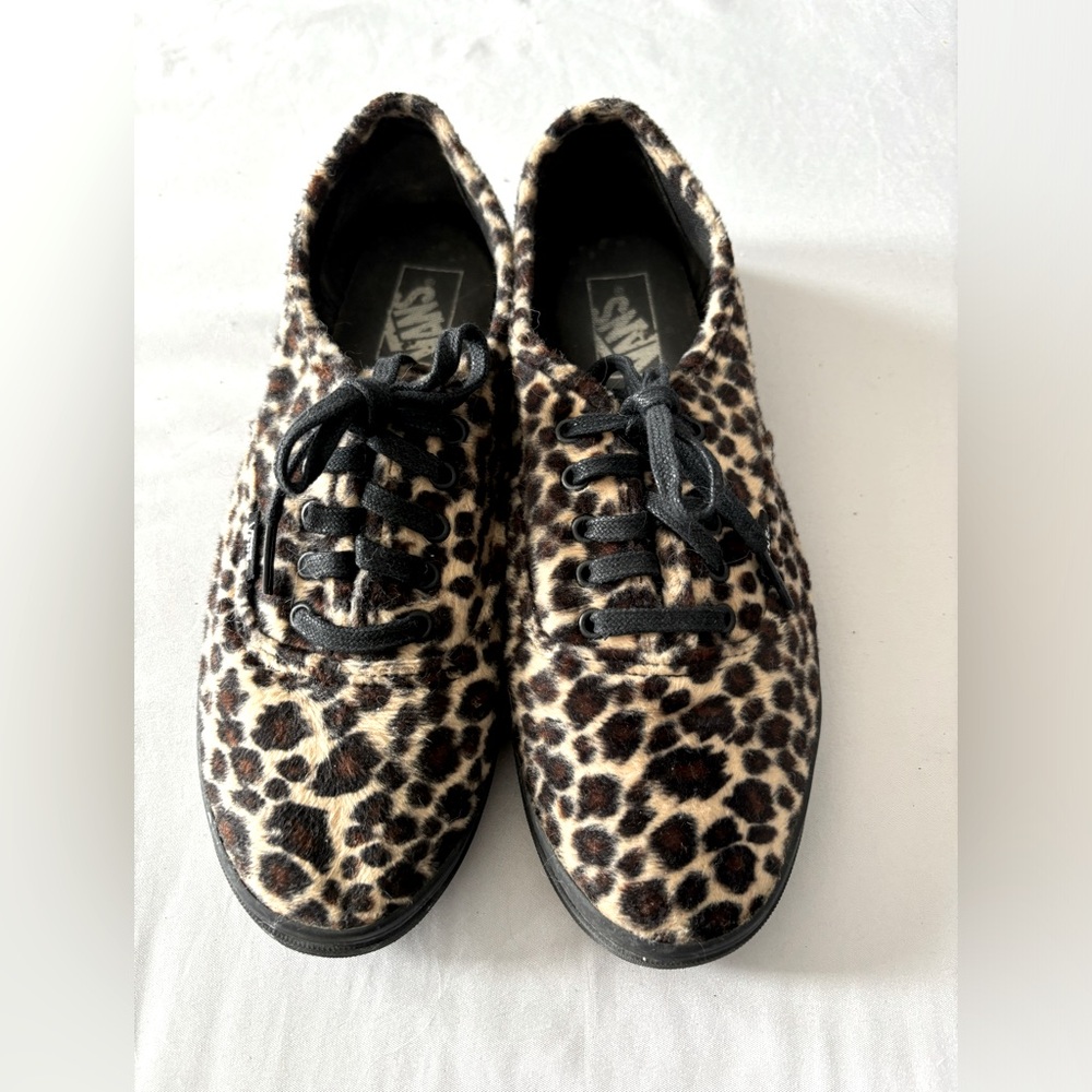 Vans Unisex Black and Leopard Fuzzy Furry Low Lace Up Sneakers Sz Womens 9.5 M8